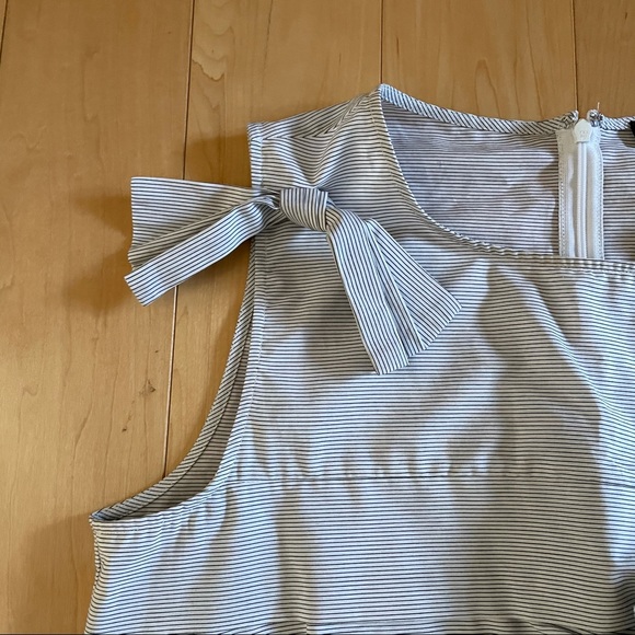 NWT Banana Republic cotton elegant top with bows - Picture 3 of 4